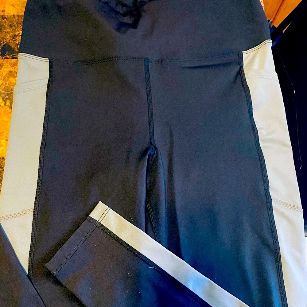 Lularoe Rise Brave Ankle workout pants